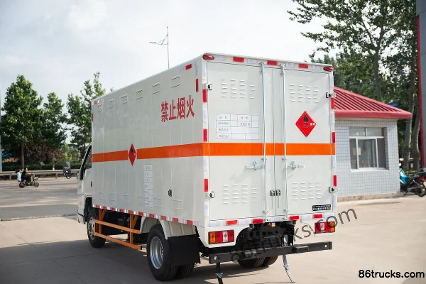 JMC New Shunda Narrow Body 129hp 4X2(6 wheels) 4.13m flammable gas van truck (China VI) (3) | 86Trucks