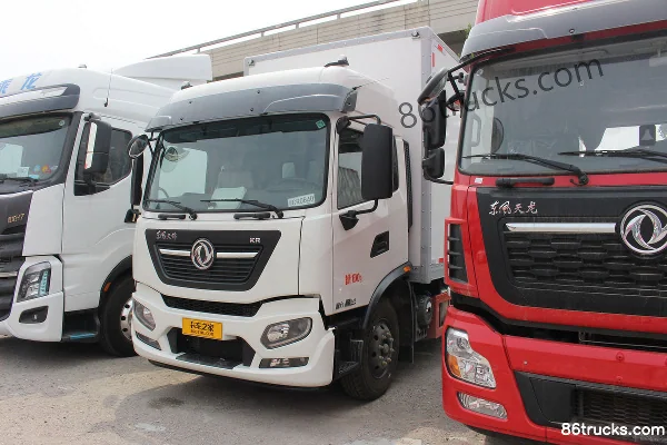 Dongfeng Commercial Vehicle Tianjin KR 220 hp 4X2(6 wheels) 6.8m side guard cargo truck Exterior (3) | 86Trucks