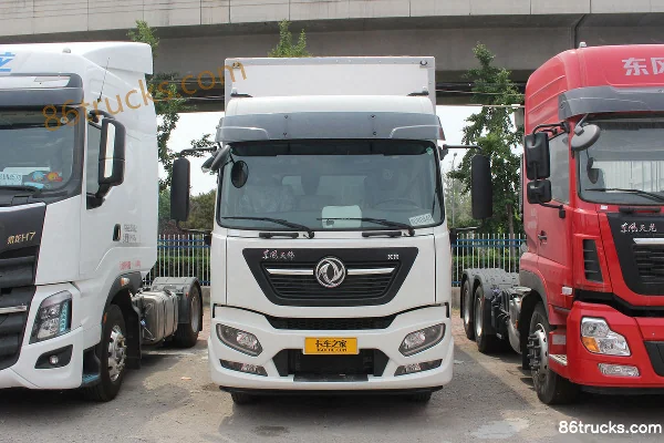 Dongfeng Commercial Vehicle Tianjin KR 220 hp 4X2(6 wheels) 6.8m side guard cargo truck Exterior (2) | 86Trucks