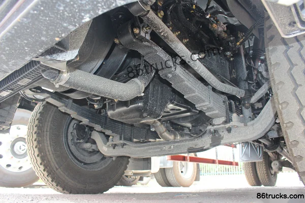 Dongfeng Commercial Vehicle Tianjin KR 220 hp 4X2(6 wheels) 6.8m side guard cargo truck Chassis (3) | 86Trucks