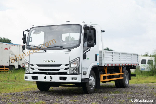 Jiangxi Isuzu Yifang ES7 170hp 4X2(6 wheels) 4.17m single-row stake light truck (China VI) Exterior (3) | 86Trucks