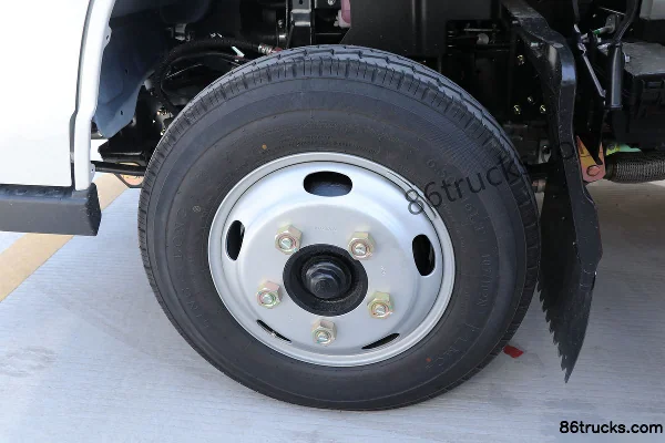 JMC Shunda Small Truck Zhifu Edition Standard 122hp 4X2(6 wheels) 3.7m Single Row Van Light Truck (China VI) Chassis (3) | 86Trucks