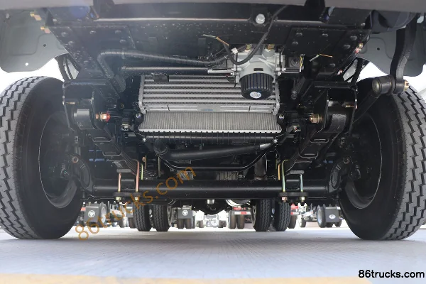 JMC Shunda Small Truck Zhifu Edition Standard 122hp 4X2(6 wheels) 3.7m Single Row Van Light Truck (China VI) Chassis (1) | 86Trucks