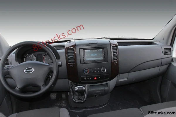 King Long Kaiwo D11 Business Edition 125 hp 2.8T Commercial Vehicle Cab (1) | 86Trucks