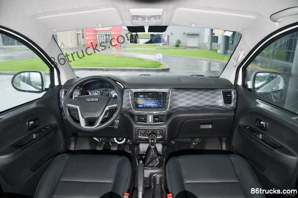 Jinbei Golden Sea Lion Travel Lion 150hp 2L 6-Seat Passenger Van Cab (3) | 86Trucks
