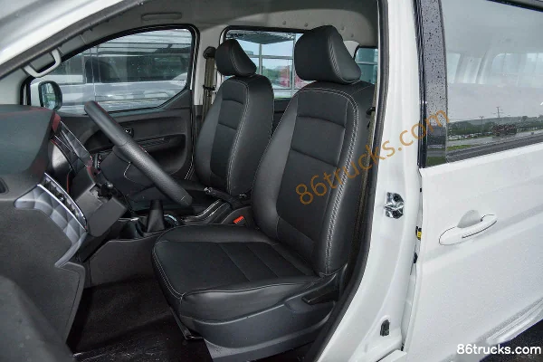 Jinbei Golden Sea Lion Travel Lion 150hp 2L 6-Seat Passenger Van Cab (1) | 86Trucks