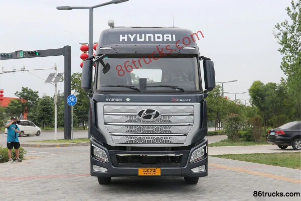 Hyundai Commercial Vehicle New Generation Xcient 460 hp 6X4(10 wheels) LNG Tractor Truck (China VI) (Tandis 12-speed) Exterior (2) | 86Truck