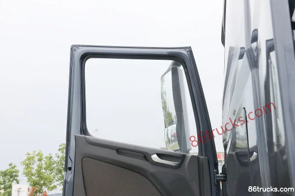 Hyundai Commercial Vehicle New Generation Xcient 460 hp 6X4(10 wheels) LNG Tractor Truck (China VI) (Tandis 12-speed) Cab (2) | 86Trucks
