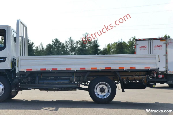 JAC Junling E3 95 ch 4X2(6 roues) Camion léger à ridelles simple cabine 3,7 m (China VI) Carrosserie (2) | 86Trucks