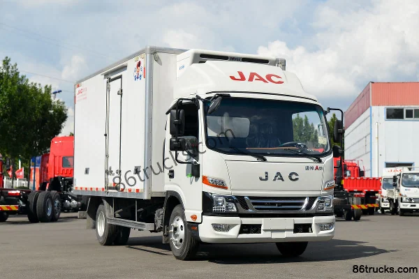 JAC Junling A8 160 ch 4X2(6 roues) camion frigorifique 4,015 m (China VI) Extérieur