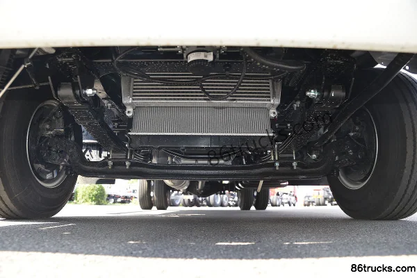 JAC Junling A8 160 hp 4X2(6 wheels) 4.015m Refrigerated Truck (China VI) Chassis (1) | 86Trucks
