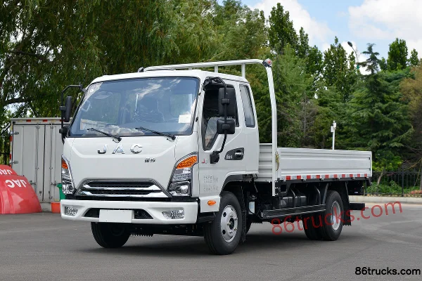 JAC Kangling J5 132hp 4X2(6 wheels) 3.85m half-row flatbed light truck (China VI) Exterior (3) | 86Trucks