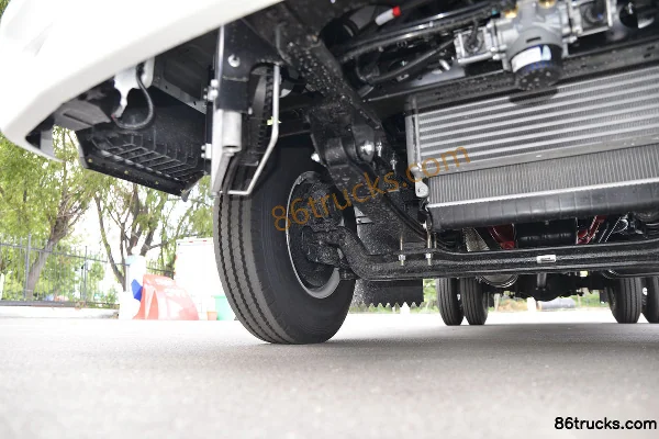 JAC Kangling J5 132hp 4X2(6 wheels) 3.85m half-row flatbed light truck (China VI) Chassis (2) | 86Trucks
