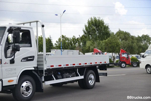 JAC Kangling J6 130hp 4X2(6 wheels) 4.18m single-row flatbed truck Body (1) | 86Trucks