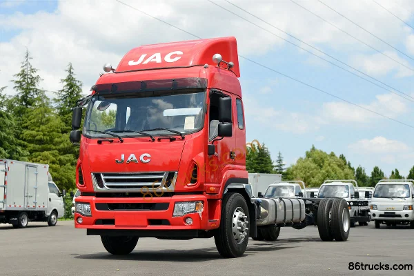 JAC Dewos V9 195 hp 4X2(6 wheels) 8.2m van cargo truck (China VI) Exterior (3) | 86Trucks