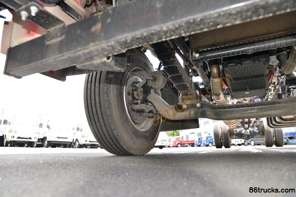 JAC Dewos V9 195 hp 4X2(6 wheels) 8.2m van cargo truck (China VI) Chassis (2) | 86Trucks