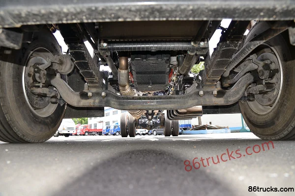 JAC Dewos V9 195 hp 4X2(6 wheels) 8.2m van cargo truck (China VI) Chassis (1) | 86Trucks