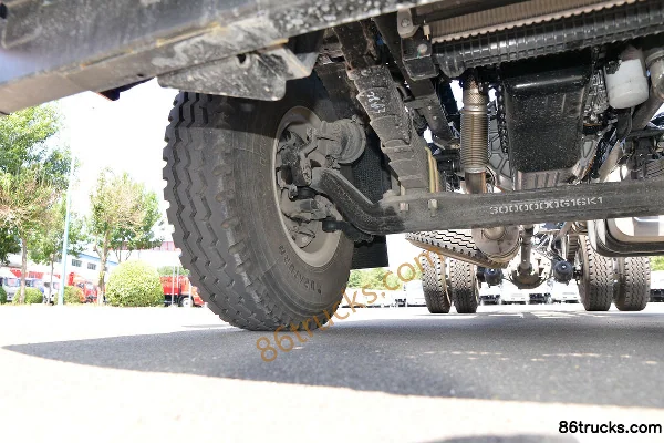 JAC Gallop K5L Value Edition 245 hp 6X2(8 wheels) 6.2m van cargo truck (China VI) (rear axle lift) Chassis (2) | 86Trucks