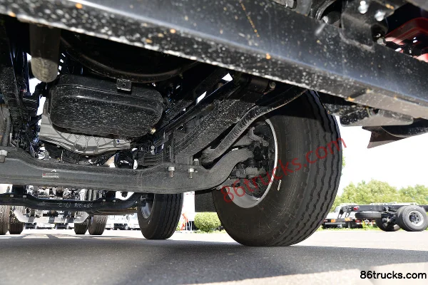 JAC Gallop A5X III Heavy Truck 350 hp 8X2(10 wheels) 7.8 m van cargo truck (China VI) Chassis (3) | 86Trucks