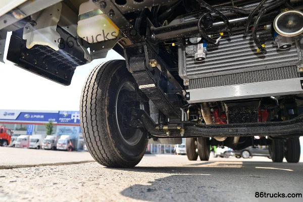 Foton Times H2 115hp 4X2(6 wheels) 4.15m Single Row Cargo Light Truck Chassis (2) | 86Trucks