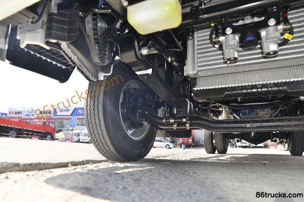 Foton Times Leader 6 130hp 4X2(6 wheels) 4.2m Single Row Flatbed Light Truck (China VI) Chassis (2) | 86Trucks