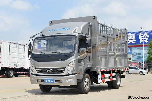 Hyundai Commercial Vehicle Hongtu 500 156hp 4X2(6 wheels) 4.165m Single Row Stake Light Truck Exterior (3) | 86Trucks