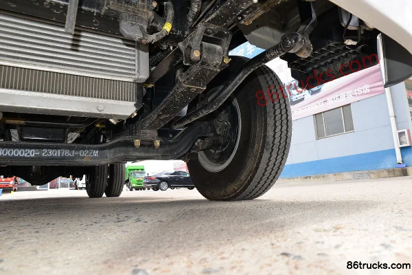 Hyundai Commercial Vehicle Hongtu 500 156hp 4X2(6 wheels) 4.165m Single Row Stake Light Truck Chassis (3) | 86Trucks