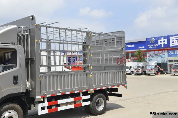 Hyundai Commercial Vehicle Hongtu 500 156hp 4X2(6 wheels) 4.165m Single Row Stake Light Truck Body (1) | 86Trucks