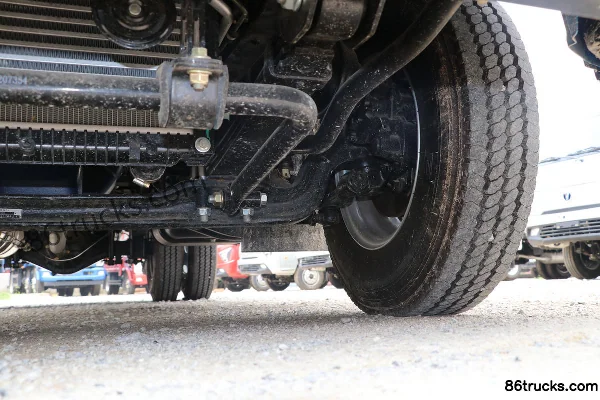 Feidi W5 130hp 4X2(6 wheels) 4.18m single-row flatbed light truck (China VI) (narrow body) Chassis (3) | 86Trucks