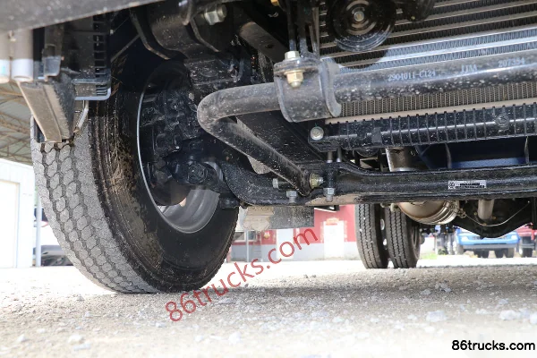 Feidi W5 130hp 4X2(6 wheels) 4.18m single-row flatbed light truck (China VI) (narrow body) Chassis (2) | 86Trucks