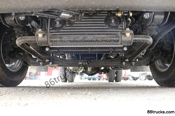Feidi W5 130hp 4X2(6 wheels) 4.18m single-row flatbed light truck (China VI) (narrow body) Chassis (1) | 86Trucks