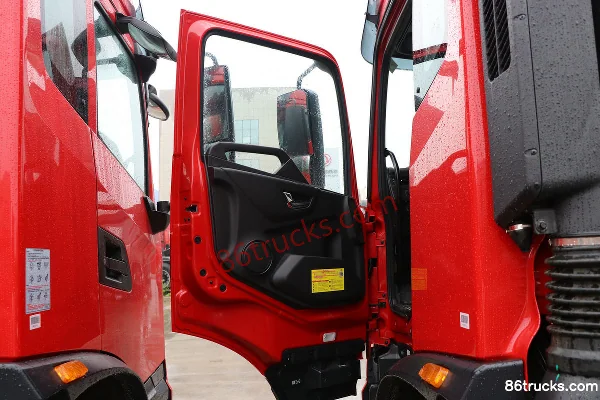 Dongfeng Commercial Vehicle Tianjin KR 260hp 4X2(6 wheels) 9.8m Van Cargo Truck (China VI) Cab (1) | 86Trucks