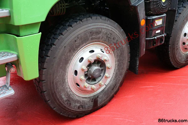 FAW Jiefang Qingdao JH6 Heavy Truck 430hp 8X4(12 wheels) 5.8m dump truck Chassis (1) | 86Trucks