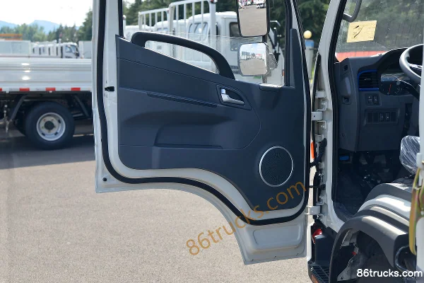 JAC Shuailing E medium body 130hp 4X2(6 wheels) 4.18m single-row flatbed light truck (China VI) Cab (2) | 86Trucks