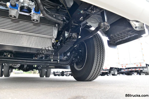 JAC Shuailing E 131 ch 4X2(6 roues) 4,22 m camion léger à ridelles, cabine simple (China VI) Châssis (3) | 86Trucks
