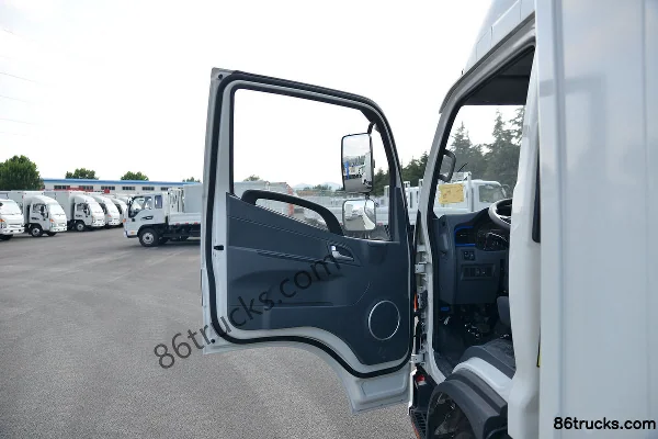 JAC Shuailing E Medium Body 130 hp 4X2(6 wheels) 4.15m Single Row Van Light Truck (China VI) Cab (1) | 86Trucks
