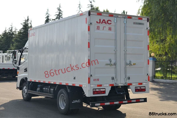 JAC Shuailing E Medium Body 130 hp 4X2(6 wheels) 4.15m Single Row Van Light Truck (China VI) (3) | 86Trucks