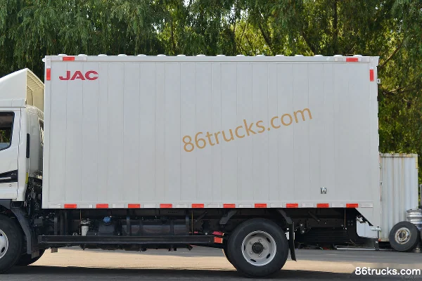 JAC Shuailing E Medium Body 130 hp 4X2(6 wheels) 4.15m Single Row Van Light Truck (China VI) (2) | 86Trucks