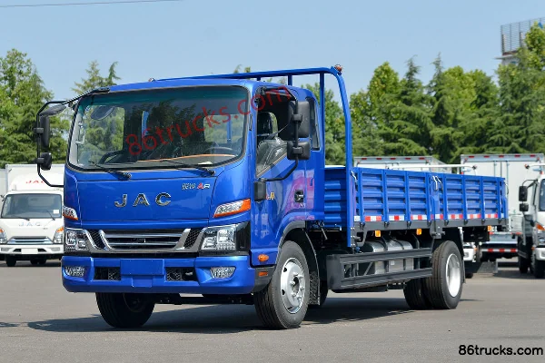 JAC Junling A8 170 hp 4X2(6 wheels) 5.4 m one-and-a-half-row flatbed light truck (China VI) Exterior (3) | 86Trucks