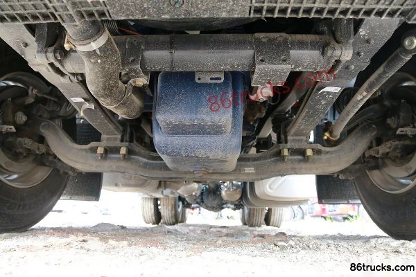 DongfengLiuqi Chenglong T5 Heavy Truck 430 hp 6X4(10 wheels) Tractor Truck (China VI) Chassis (1) | 86Trucks