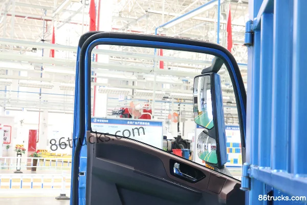 SHACMAN Commercial Vehicle Xuande E9 Urban Edition 4.5T 4.1m Single Row Pure Electric Fence Cargo Light Truck 91.1kWh 4X2(6 wheels) Interior