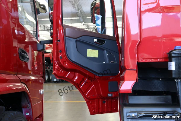 SHACMAN Commercial Vehicle Xuande Yi6 New Rui Edition 200 hp 4X2(6 wheels) 5.5m Truck-mounted Crane (China VI) Cab (3) | 86Trucks