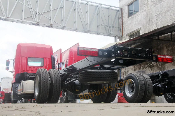 JAC Gallop A5X Medium Truck 220 hp 4X2(6 wheels) 9.8m Box Cargo Truck (China VI) Exterior (2) | 86Trucks