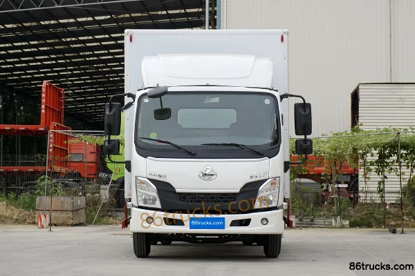 Dongfeng Liuqi Chenglong L2 127hp 4X2(6 wheels) 4.2m Single-row Box Van Light Truck Exterior (2) | 86Trucks