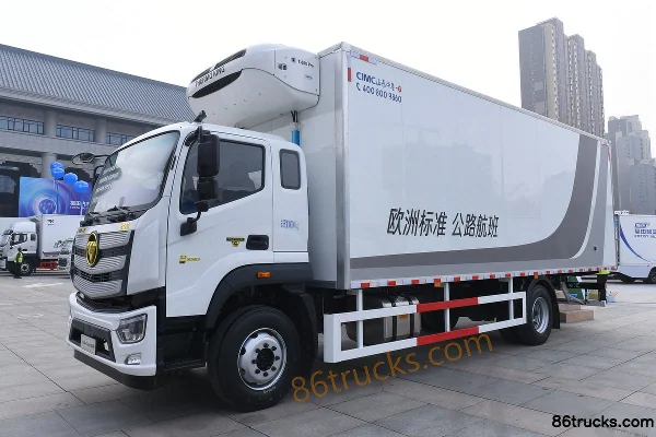 Foton Auhang R Series 220hp 4X2(6 wheels) 6.6m Refrigerated Truck Exterior (2) | 86Trucks