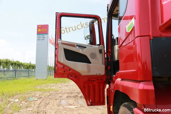 SHACMAN Delong X5000 Super Value Edition 460 hp 8X4(12 wheels) 9.5 m Box Cargo Truck (China VI) Cab (1) | 86Trucks