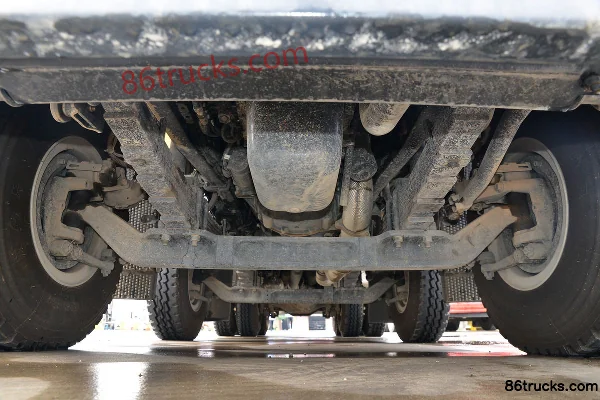 SAIC Hongyan Genlyon C6 380 hp 8X4(12 wheels) 6.8 m Dump Truck (Short Body) (China VI) Chassis (1) | 86Trucks