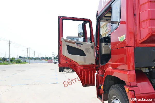 SHACMAN Delong M3000S 400hp 8X4(12 wheels) 9.5m Wing Opening Box Truck (China VI) Cab (1) | 86Trucks