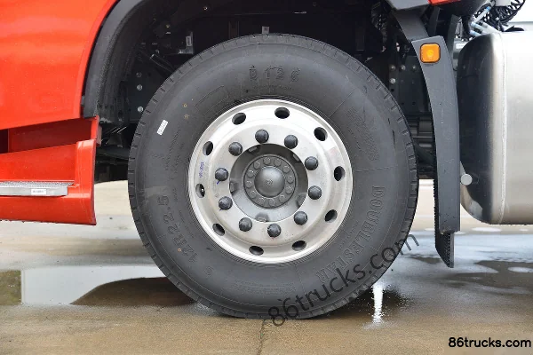 Sinotruk HOWO Max Heavy Truck Flagship Edition 550 hp 6X4(10 wheels) AMT Automatic Tractor Truck (China VI) Chassis (1) | 86Trucks