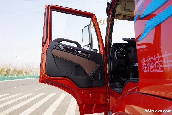 FAW Jiefang Qingdao HanVH Heavy Truck 460 hp 6X4(10 wheels) Tractor Truck Cab (1) | 86Trucks